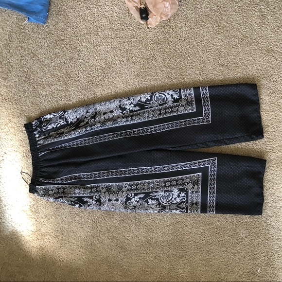 Bar III paints with pockets. - Picture 1 of 4